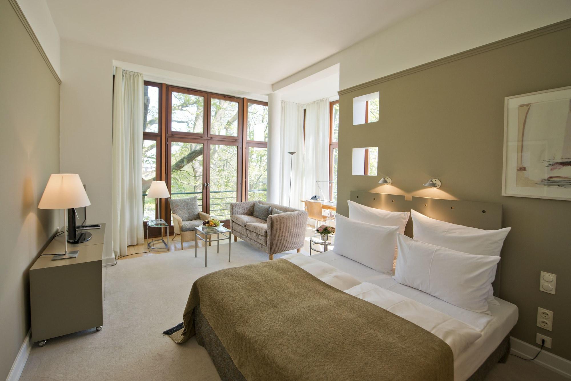 Privathotel Lindtner Hamburg Ngoại thất bức ảnh A room at the Hotel Axelmannstein