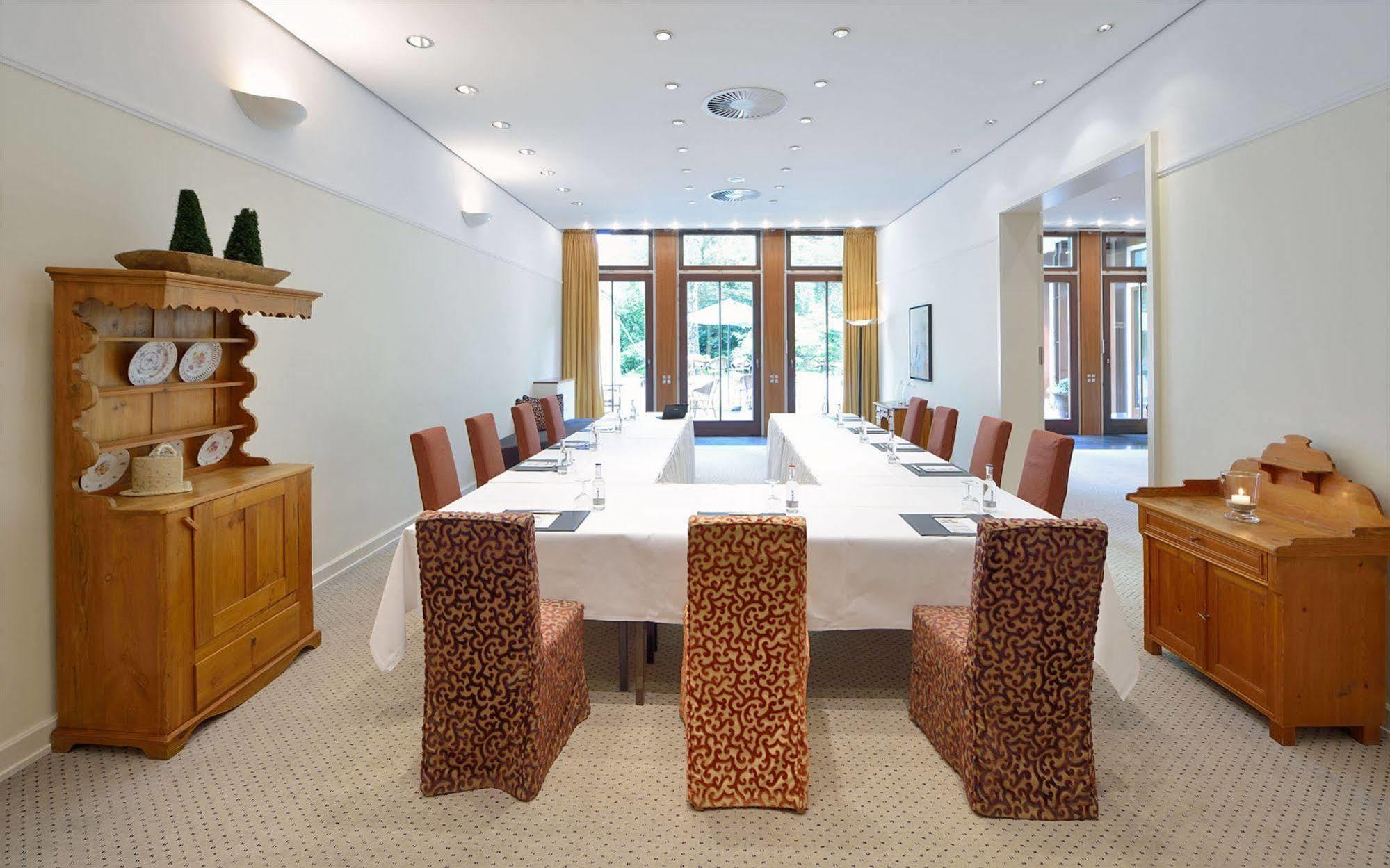 Privathotel Lindtner Hamburg Ngoại thất bức ảnh The meeting room of the Federal Council